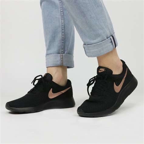 Sneakers voor dames van Nike in het zwart 